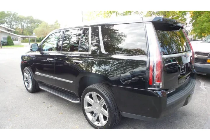 $33900 : 2020 Escalade Luxury image 7
