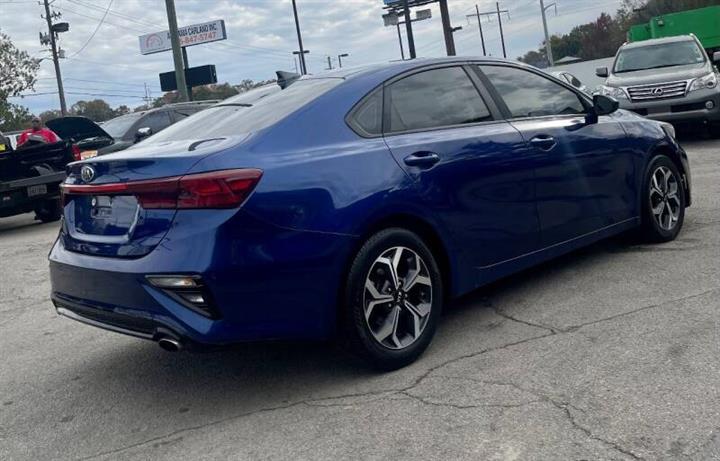$9900 : 2019 Forte LXS image 3