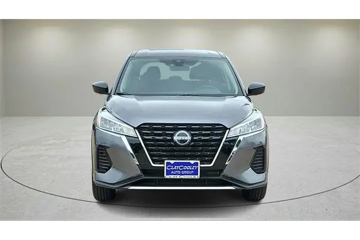 $18787 : Nissan Kicks Play 2025 S 4dr image 2