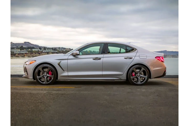 $15420 : Genesis G70 2019 AWD 2.0T Ad image 1