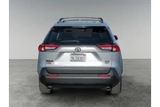 $32508 : Toyota RAV4 2024 AWD XLE Pre thumbnail