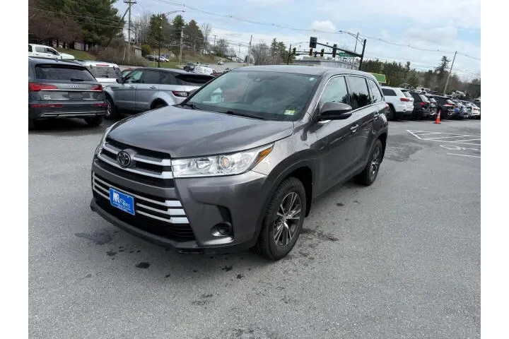 $20999 : 2019 Highlander LE image 2