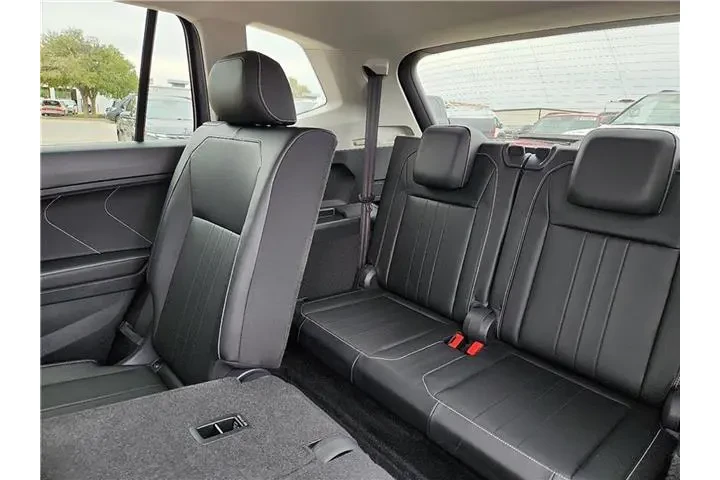 $26995 : Volkswagen Tiguan 2024 SE 4d image 10