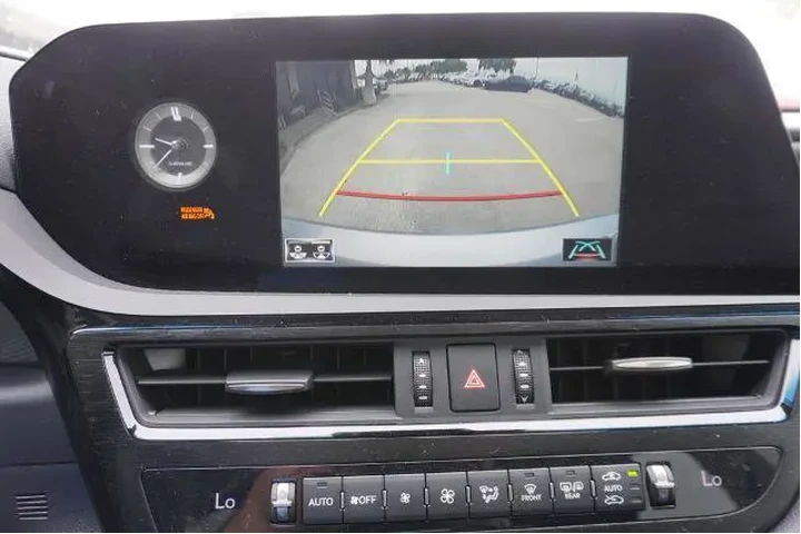 $38725 : Lexus ES 350 2022 4dr Sedan image 9
