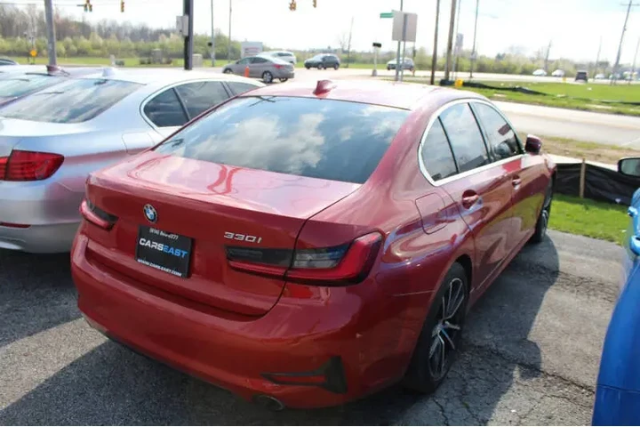 2019 BMW 3 Series 330i image 7