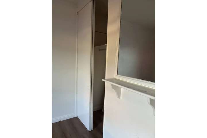 $900 : Cuarto de renta image 3