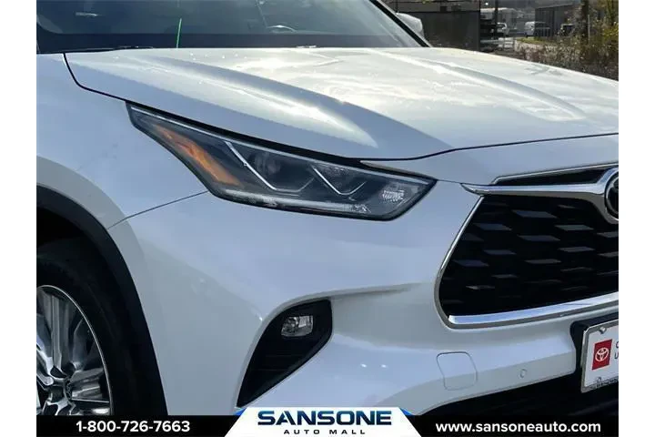 $37059 : Toyota Highlander 2022 AWD L image 8