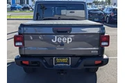 $31999 : Jeep Gladiator 2021 4x4 Over thumbnail