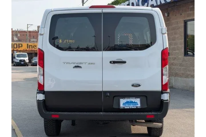$28888 : Ford Transit 2023 250 3dr SW image 5