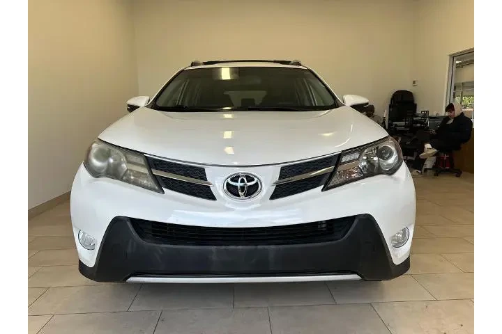 $18621 : Toyota RAV4 2015 AWD Limited image 3