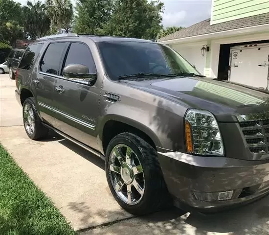 $8000 : 2011 Cadillac Escalade AWD SUV image 1