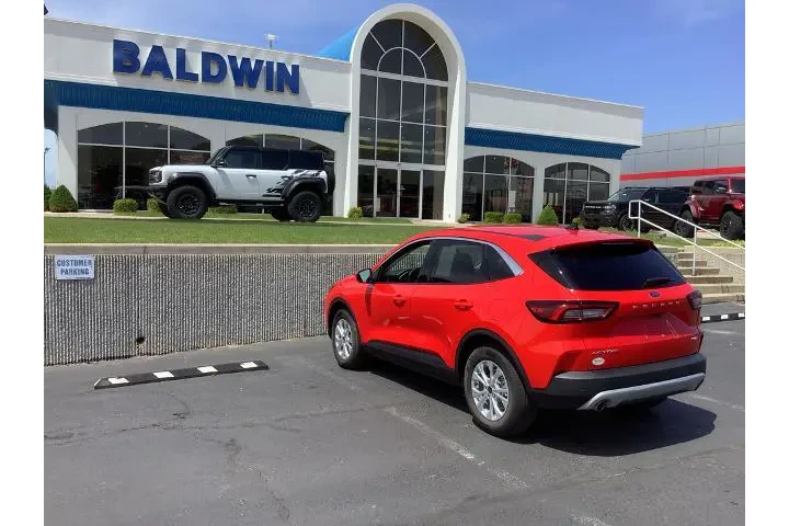 $29950 : Ford Escape 2024 AWD Active image 5