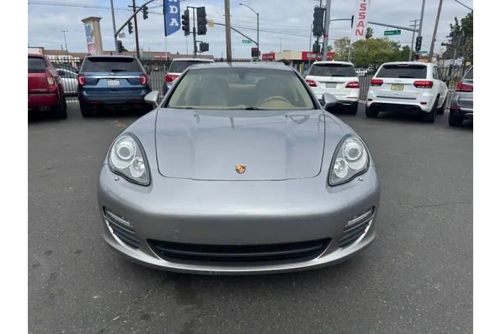 $17998 : 2010 Panamera S image 4