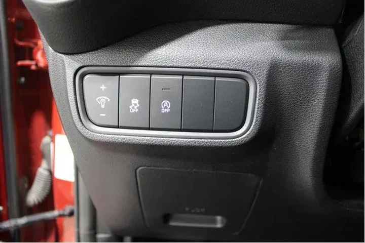 $19965 : Kia Soul 2024 LX 4dr Crossov image 8