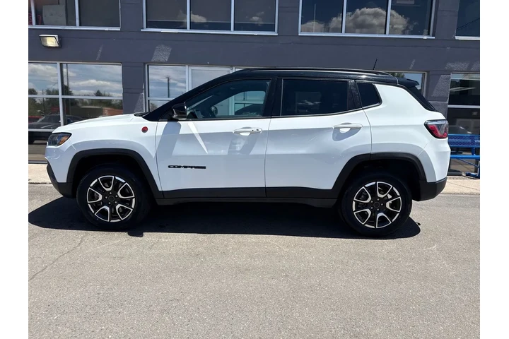 $24995 : 2025 Compass Trailhawk 4x4 image 6