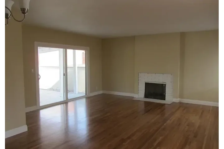 $2900 : 5,000+ SF 4 bedroom, 2 bath image 1