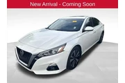 $11987 : Nissan Altima 2019 2.5 SL 4d thumbnail
