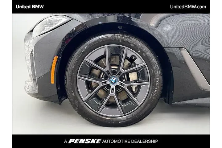 $29760 : BMW i4 2023 eDrive35 Gran Co image 2