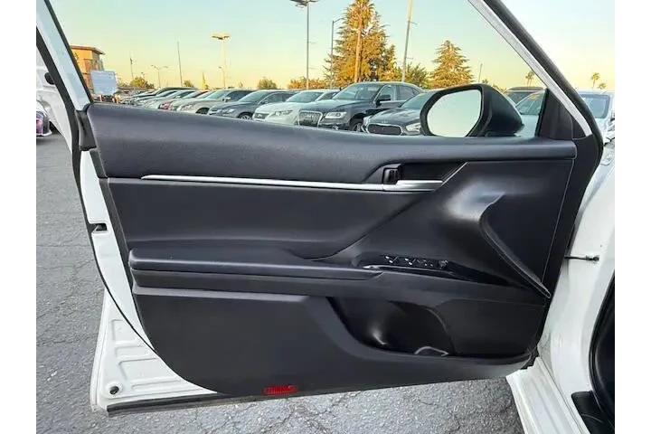 $18495 : Toyota Camry 2020 SE 4dr Sed image 9