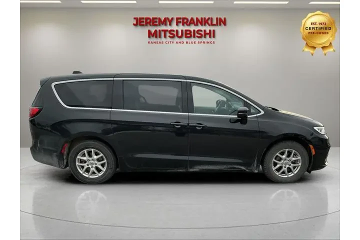 $25209 : Chrysler Pacifica 2023 Touri image 2