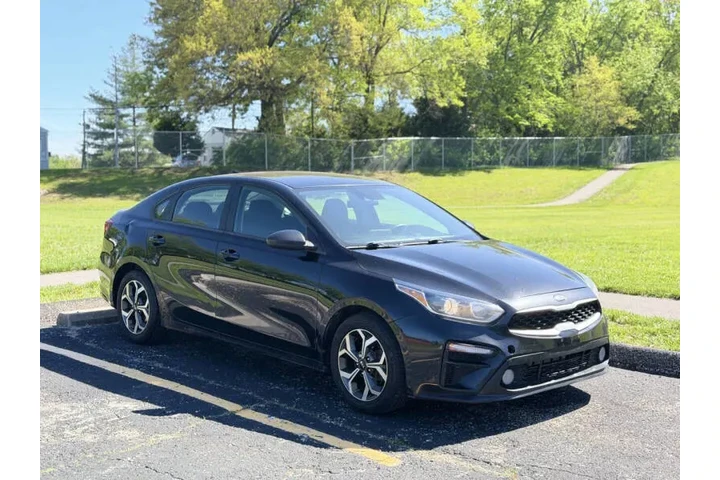 $5999 : 2019 Forte FE image 4