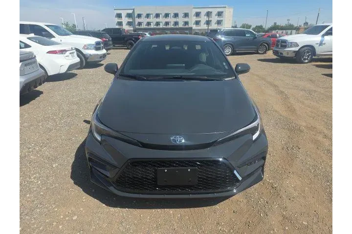 $29900 : Toyota Corolla 2026 SE 4dr S image 2