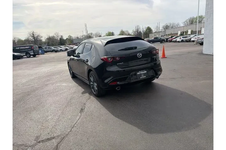 $21980 : Mazda Mazda3 Hatchback 2023 image 9