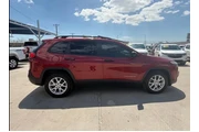 $8900 : 2016 Cherokee thumbnail