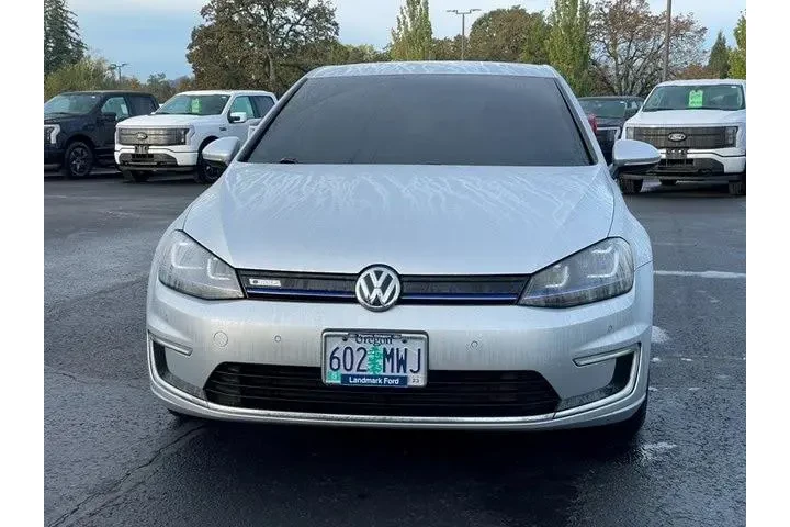 $10900 : Volkswagen e-Golf 2016 SEL P image 9