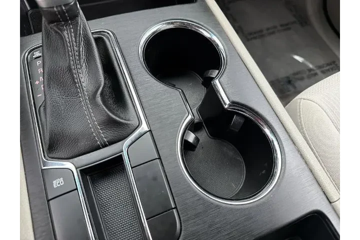 $19999 : Kia Sedona 2021 LX 4dr Mini- image 8