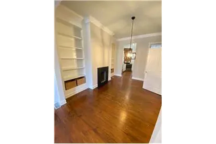 $2400 : Rental property with 2 bedro image 5