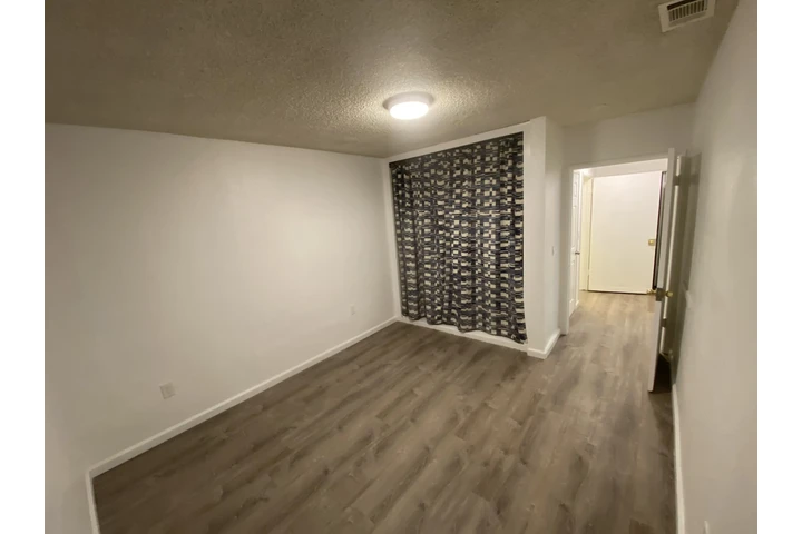 $1950 : casa 2 rec.  1.5 Baños S-B image 7