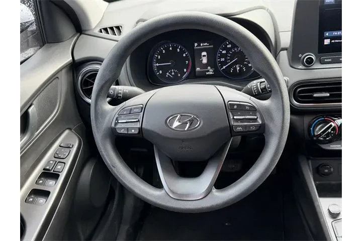 $17985 : Hyundai KONA 2023 SEL 4dr Cr image 9