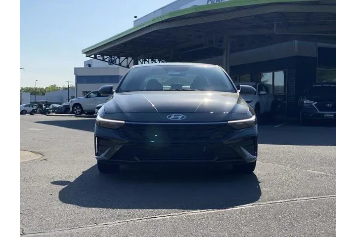 $27454 : Hyundai ELANTRA Hybrid 2025 image 2