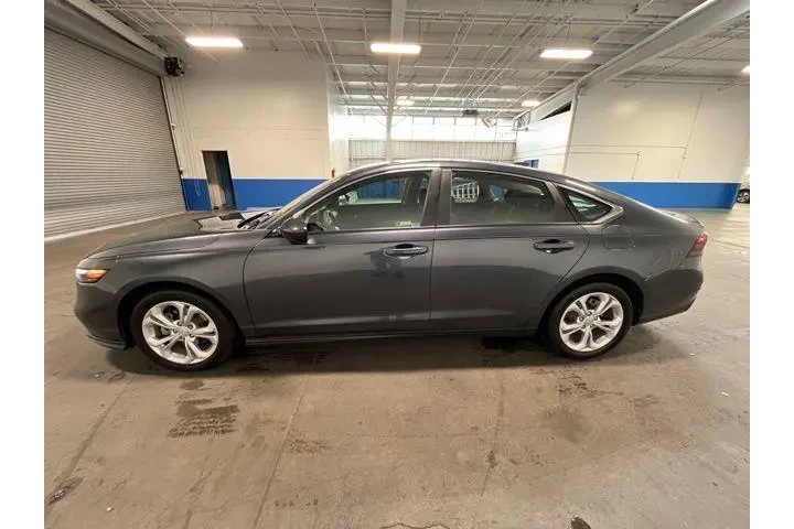 $25722 : Honda Accord 2024 LX 4dr Sed image 6