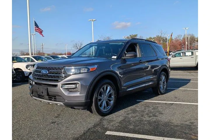 $27949 : Ford Explorer 2022 AWD XLT 4 image 7