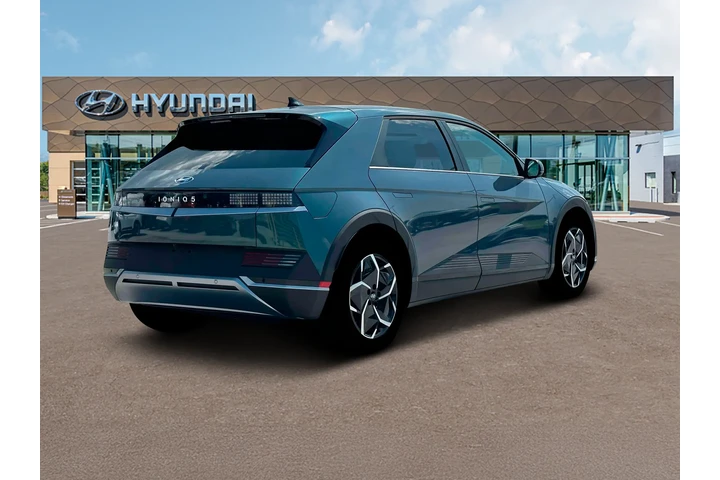 $23990 : Hyundai IONIQ 5 2024 SE 4dr image 7
