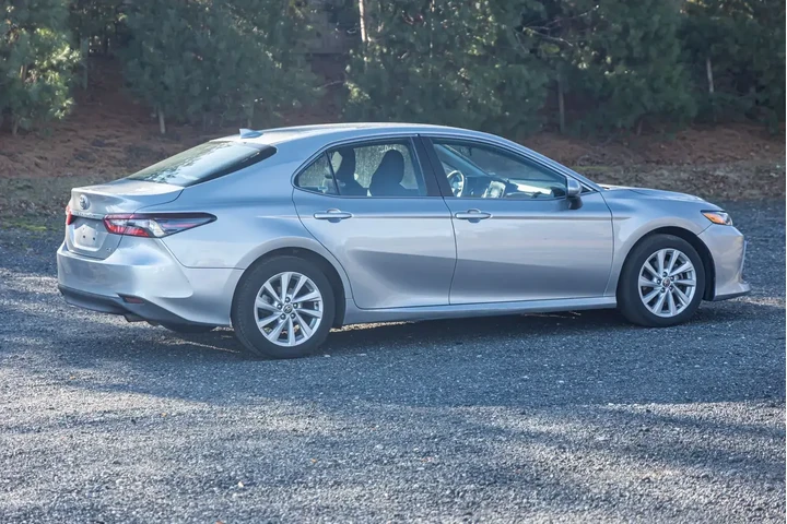 $19995 : Toyota Camry 2024 LE 4dr Sed image 9