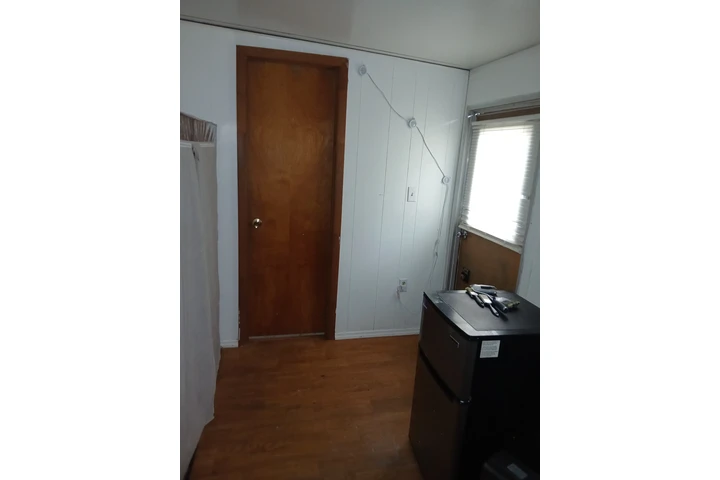 $800 : Rentar cuarto tiene su Estrada image 5