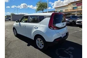 $14450 : Kia Soul 2021 LX 4dr Crossov thumbnail