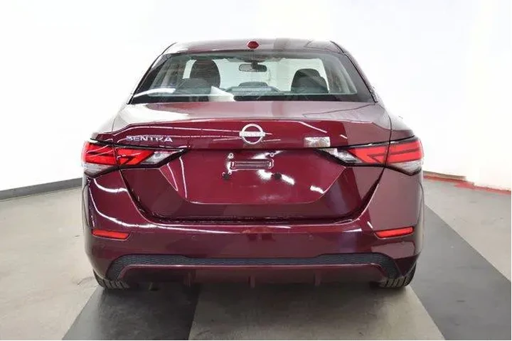 $20694 : Nissan Sentra 2025 SV 4dr Se image 6