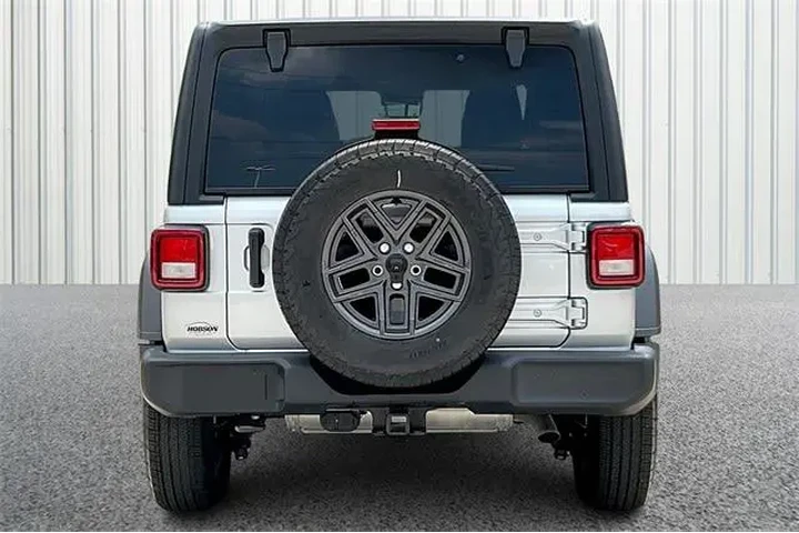 $35558 : Jeep Wrangler 2024 4x4 Sport image 4