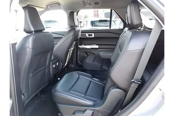 $32996 : Ford Explorer 2022 AWD XLT 4 image 8