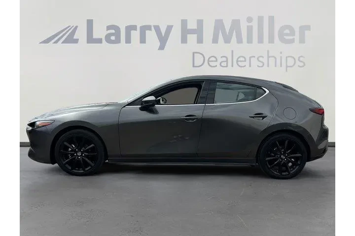 Mazda Mazda3 Hatchback 2021 image 2