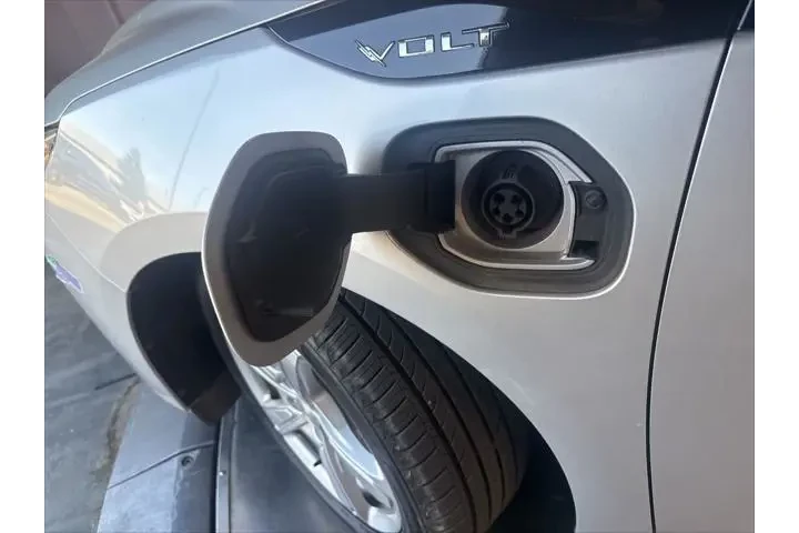 $16999 : Chevrolet Volt 2017 LT 4dr H image 10