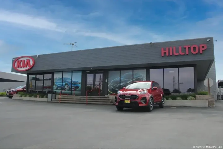 $18991 : Toyota C-HR 2019 Limited 4dr image 7