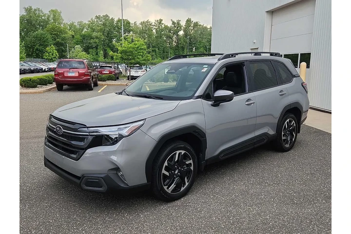 $33995 : Subaru Forester 2025 AWD Lim image 3