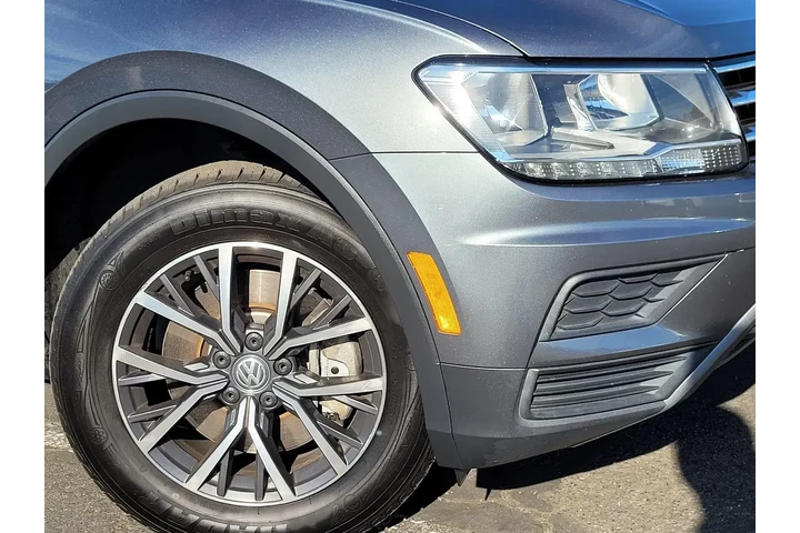 $15495 : Volkswagen Tiguan 2020 SE 4d image 5
