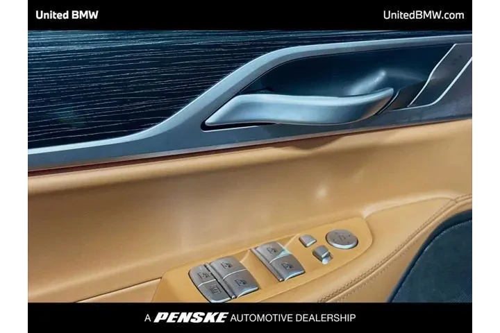 $37995 : BMW 7 Series 2022 740i 4dr S image 3