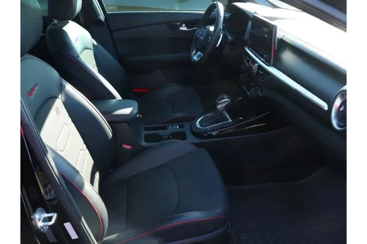 $20315 : Kia Forte 2023 GT 4dr Sedan image 7